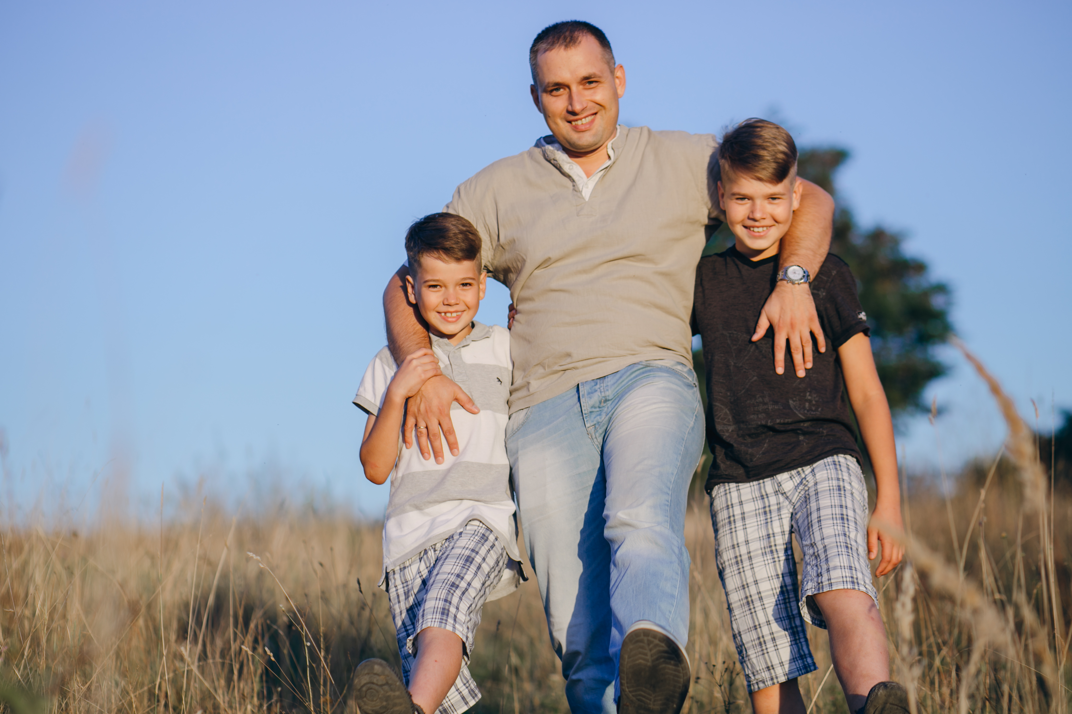 father-natural-grass-portrait-boy.jpg