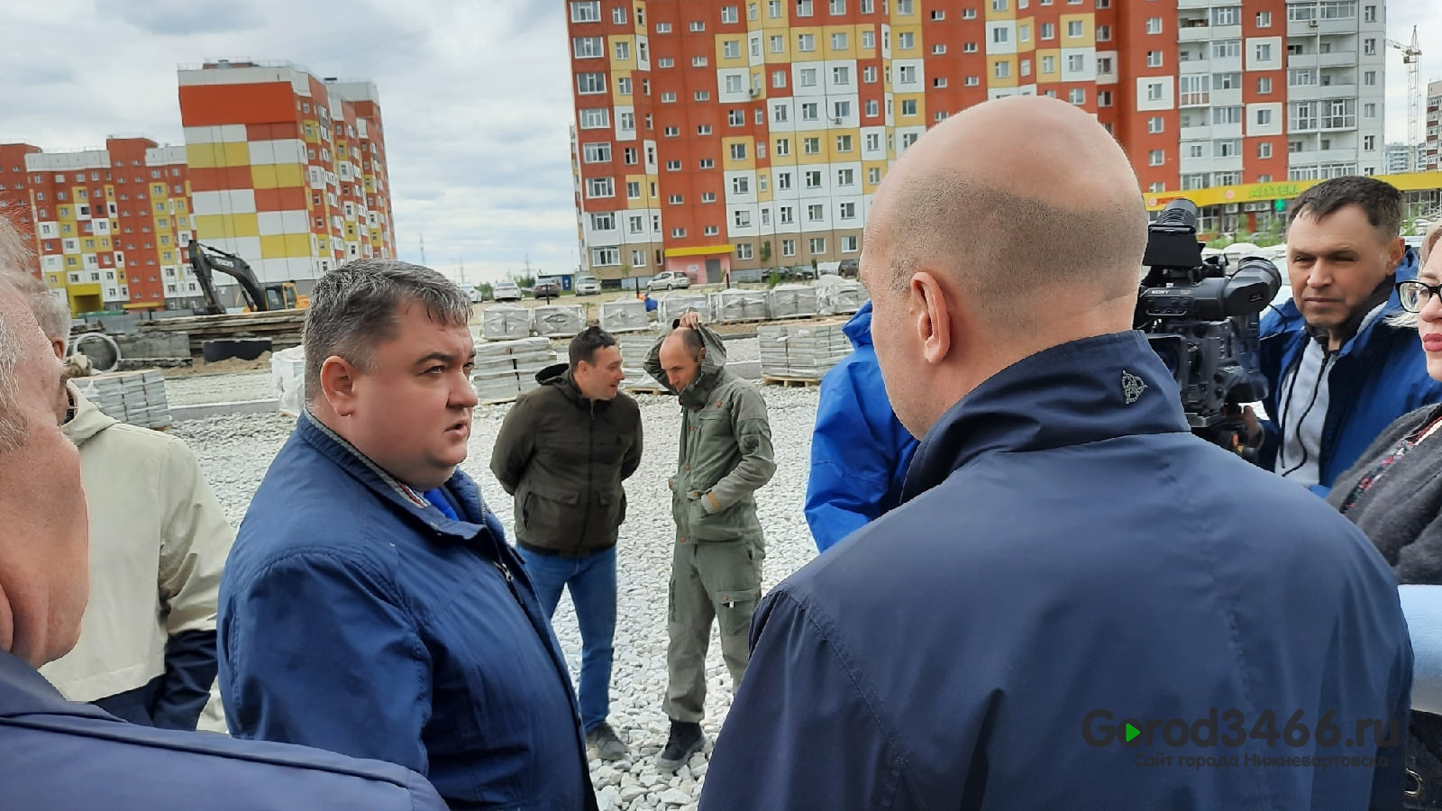 Стройки мегиона. Асфальтная полоса. Ремонт дорог владикавказ. В сентябре планируется. Ладыков.
