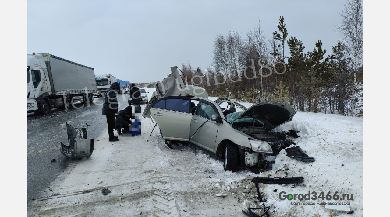 Двое взрослых и ребенок погибли в ДТП в Сургутском районе