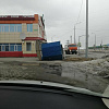В Нижневартовске ветром снесло остановку