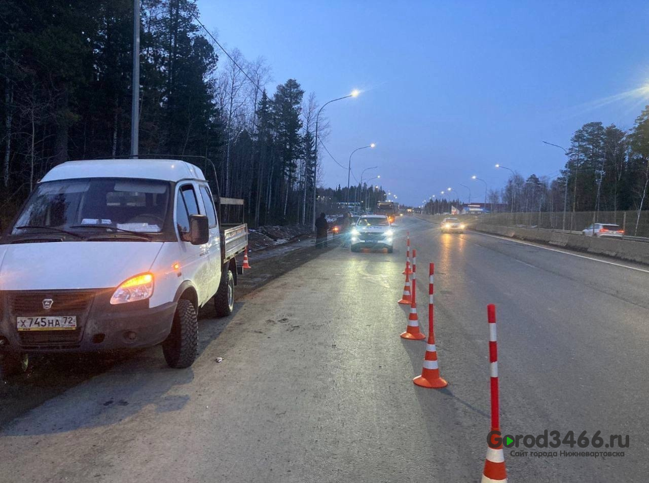 На трассе в Югре водитель «Газели» насмерть сбил женщину