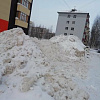 «Завалы снега». Вартовчане жалуются на плохую уборку микрорайонов и складирование осадков