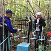 Нижневартовские волонтеры приводят в порядок заброшенные могилы ветеранов Великой Отечественной войны
