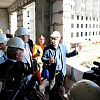 В Нижневартовске назвали причины отставания от графика строительства центральной окружной больницы