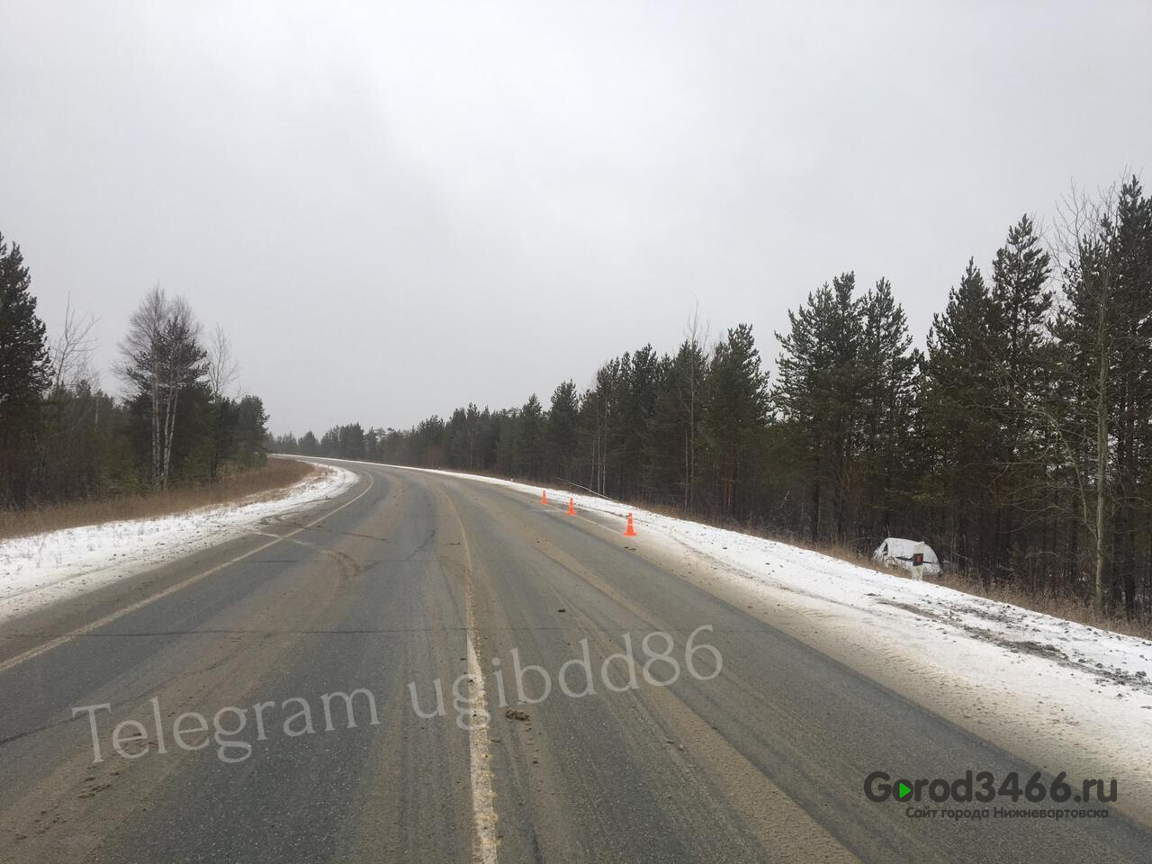 В Югре перевернулся автомобиль на летней резине
