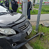 В Нижневартовске девушка на Тойоте врезалась в столб