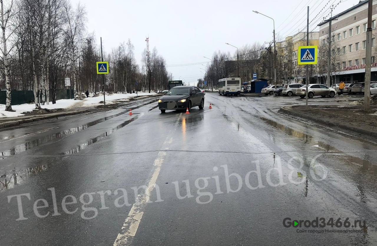 В Югре на пешеходном переходе сбили пенсионерку