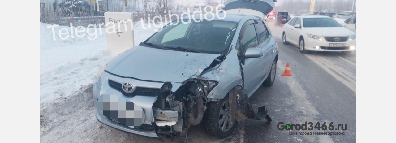 В Нижневартовске водитель спровоцировал ДТП с пострадавшим