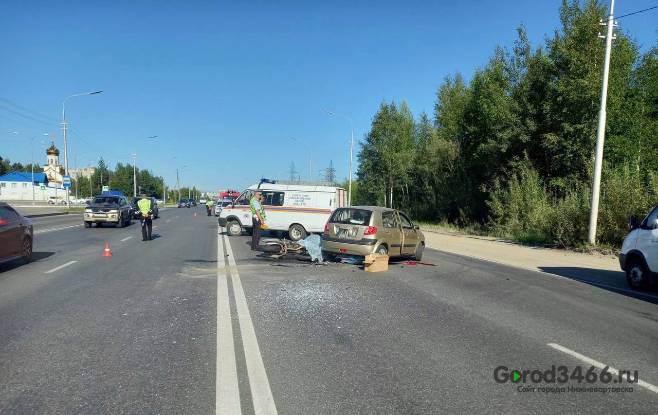 В Югре в аварии погиб мотоциклист