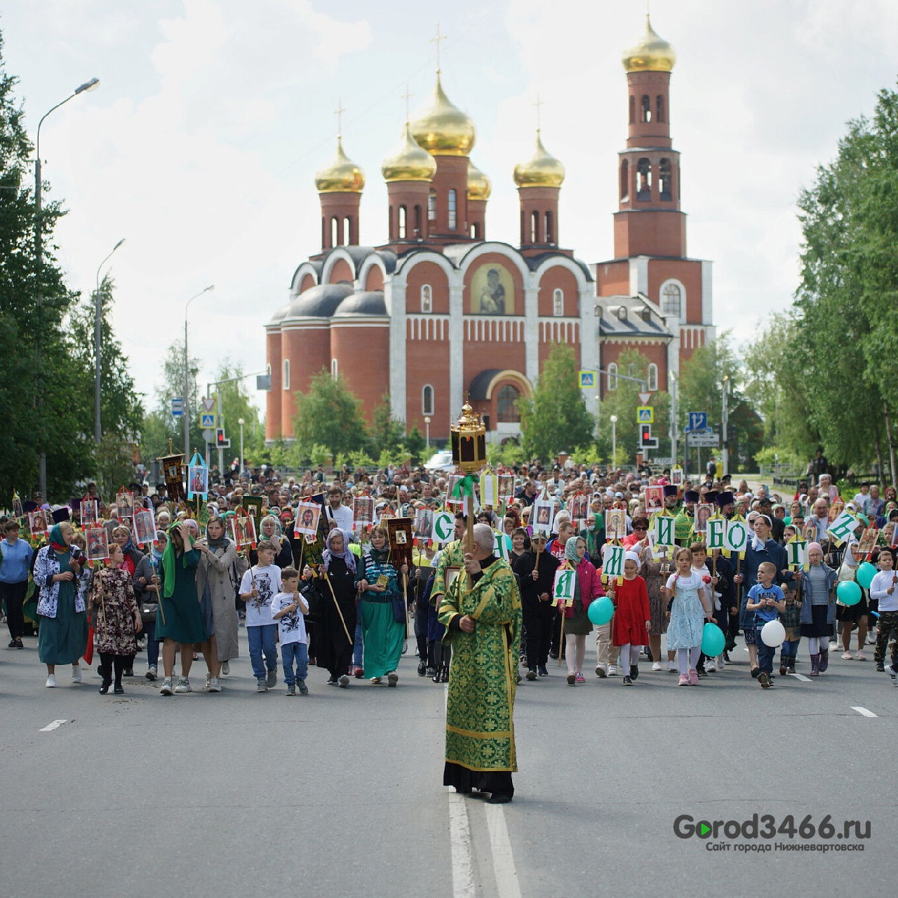 Православные вартовчане отпразднуют День Святой Троицы