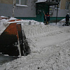 В Нижневартовске чистят снег. И вновь не все автолюбители убирают авто с проезжей части